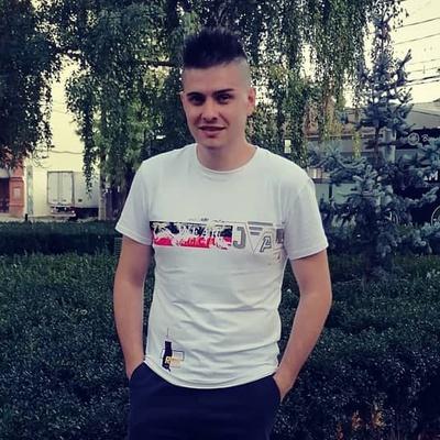 Александр Иващенко